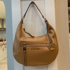 MICHAEL Michael Kore Rhea Zip Hobo Bag